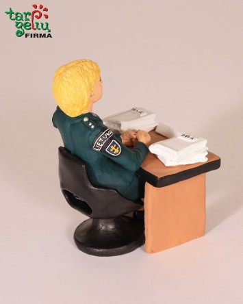 Suvenyras "Policininkė tyrėja" | Profesiniai suvenyrai | Dovanos