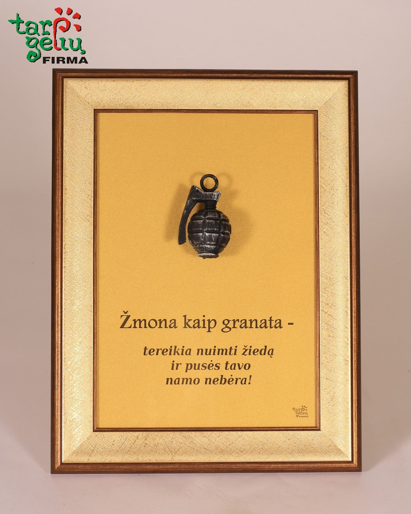 Žmona kaip granata, tereikia... | Dovanų idėjos
