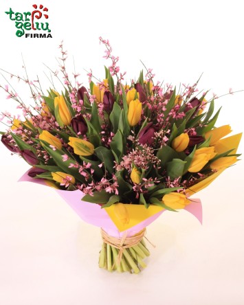 Brightly colored spring bouquet | Spring flowers
