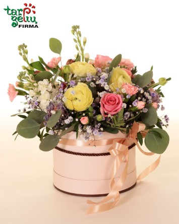 Flower box ROSES & EUSTOMA | Flowers