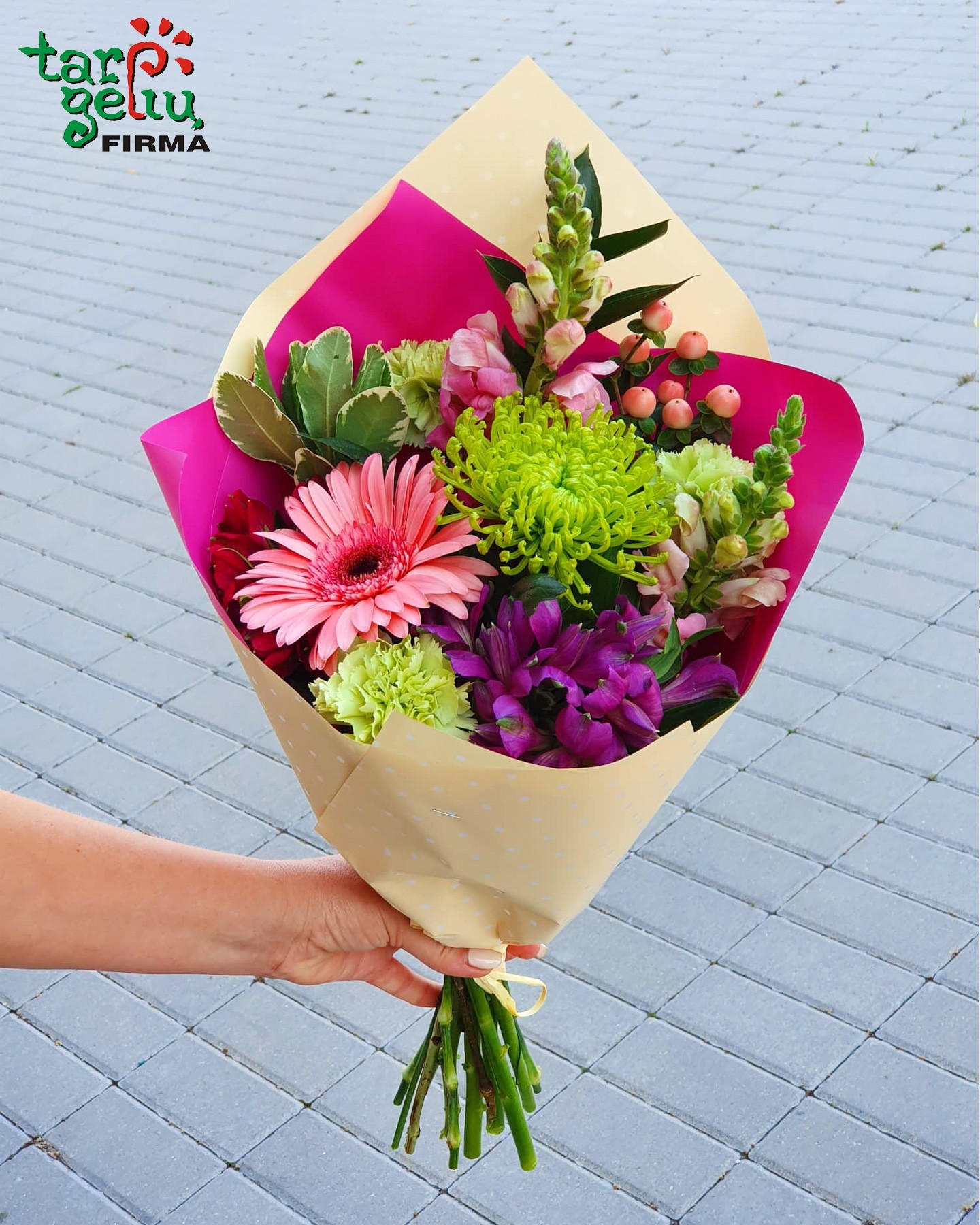 Įvairių gėlių puokštė "Fantazija" | Gėlės | Rugsėjo 1